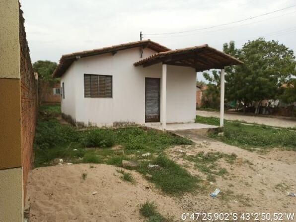 Casa com 2 quartos, 1 banheiro e 49,10m² área privativa