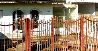 Casa com 2 dormitórios e quintal em Jundiaí/SP