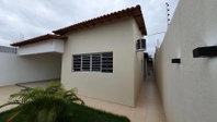 Casa com 3 quartos, 2 banheiros e 122m² construída, ocupada