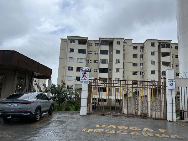 Apartamento com 2 quartos, 2 banheiros e 1 vaga