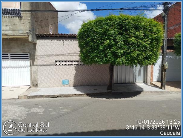 Casa com 38,25m² de área construída e 160m² de terreno