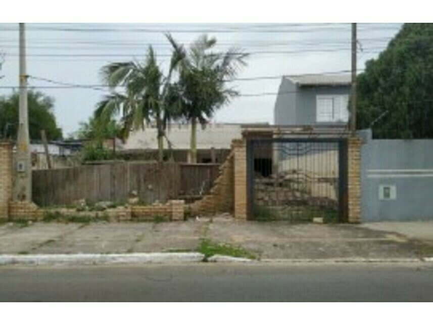 Casa em leilão com 4 quartos e 2 banheiros