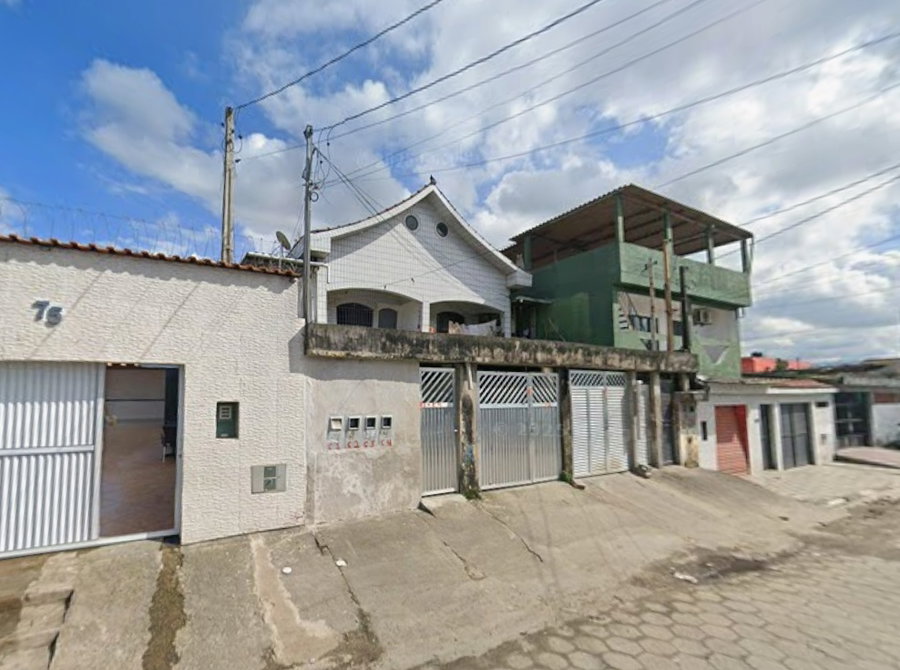 6 Casas em São Vicente/SP com 344m² de Área Total