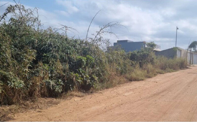 Terreno com 504m² Próximo à Praia da Joana