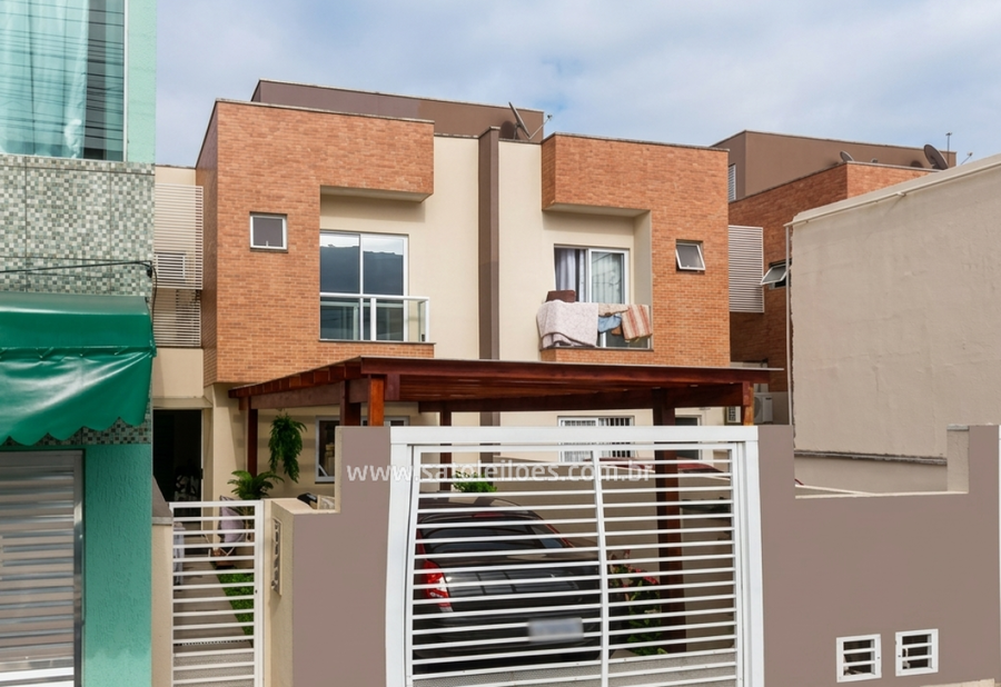 Casa com 2 quartos, 100m², ocupada, em Balneário Camboriú
