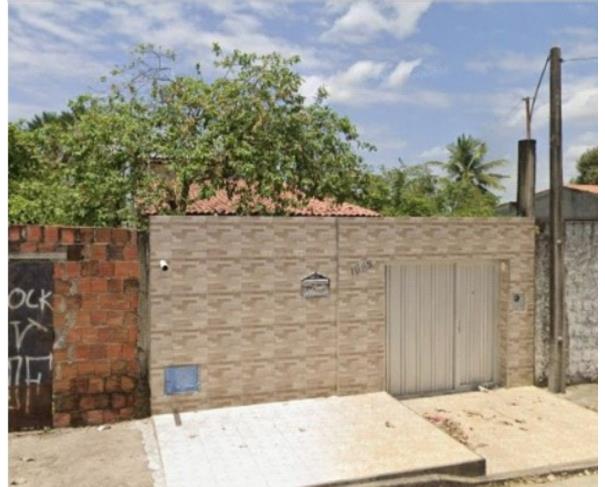 Casa com 132m² de área construída em Fortaleza - CE