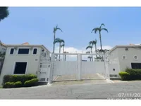 Casa de Luxo com 363m² em Condomínio Exclusivo - Vila Nova Caledônia