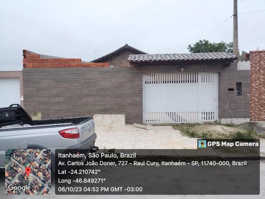 Casa com 3 quartos, 2 banheiros e 2 vagas, área construída 170m², ocupada