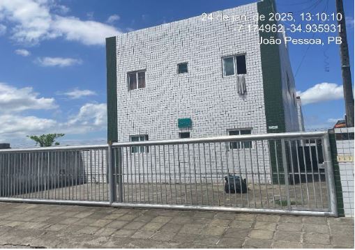 Apartamento com vaga de garagem em Santa Rita/PB