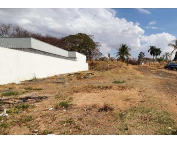Terreno com 31.110m² e 2 galpões em Votuporanga/SP