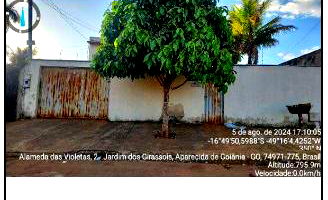 Casa com 3 Quartos e Área Privativa em Aparecida de Goiânia
