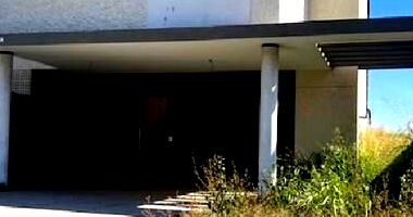 Sobrado Desocupado com 150m² Construída em Senador Canedo