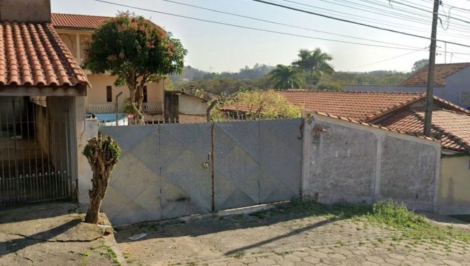 Casa com 196 m² em Vila São João, Jacareí - SP