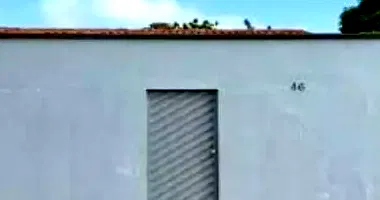 Casa em Leilão com 3 Quartos e 2 Banheiros