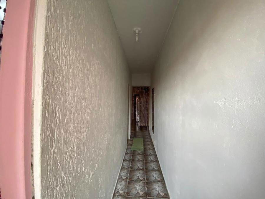Casa Ocupada na Rua Álvaro Mori - Jardim Alto Dos Laranjais II