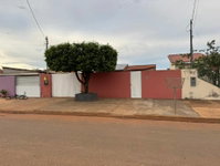 Casa com 308m² terreno e 148m² construída, ocupada