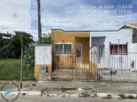 Casa com 1 quarto, 1 banheiro e 1 vaga de garagem