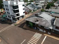 Prédio Residencial + Comercial com 241 m² -