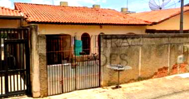 Prédio Residencial Térreo com Edícula, 250m² de Área Total