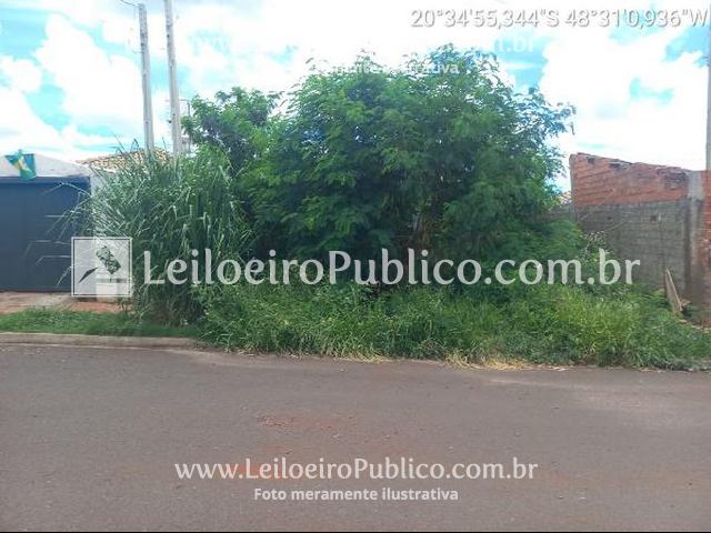 Casa 2 quartos, 1 banheiro, 45,47m² construída, 1 vaga