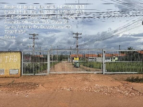 Casa com 2 quartos, 1 banheiro, varanda e 1 vaga de garagem