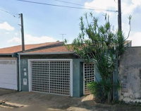 Casa ocupada de 97 m² em terreno de 160 m²