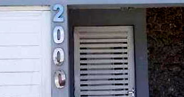 Casa aconchegante com 3 quartos e 2 banheiros, 199m² construída, ocupada