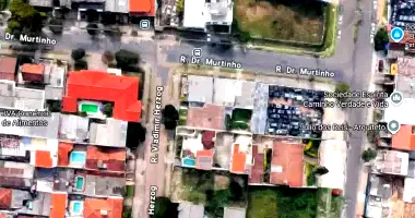 Imóvel com 3 Quartos e 2 Banheiros em Porto Alegre