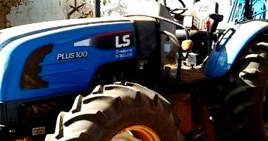 Trator LS Tractor Plus 100 4x4 Ano 2022