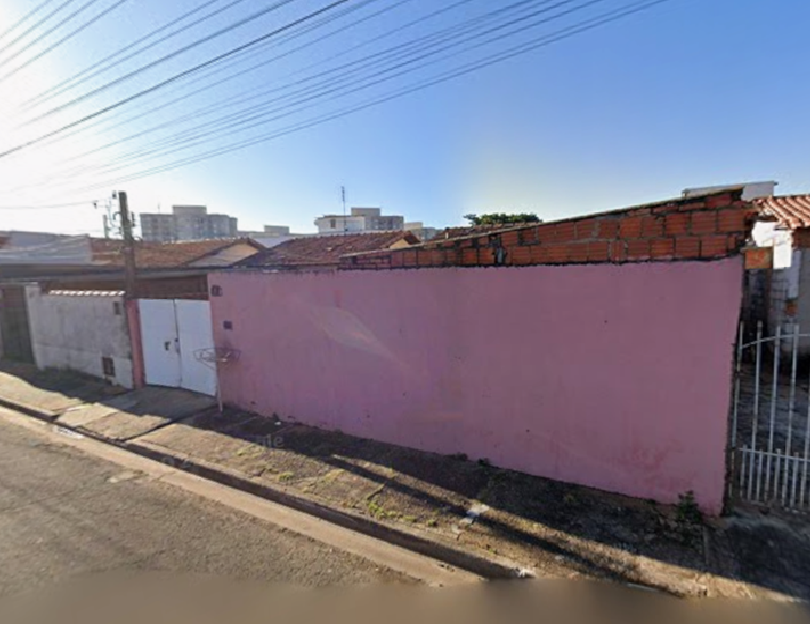 Prédio Residencial com Terreno em Piracicaba/SP