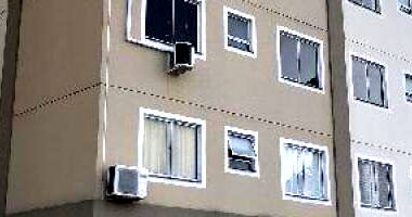 Apartamento com 2 quartos, 1 banheiro e 1 vaga