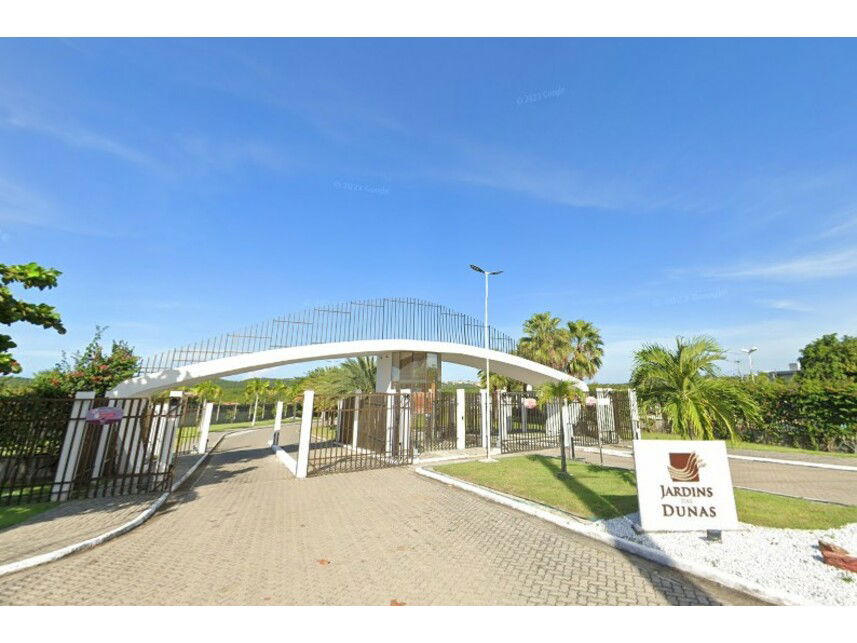 Terreno irregular com 250m², ocupado, ideal para investimento