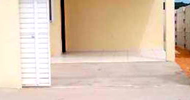 Casa padrão com 3 quartos, 2 banheiros, 1 vaga, 85,6m² construída, ocupada