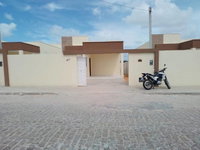 Casa padrão com 3 quartos, 2 banheiros, 1 vaga, 85,6m² construída, ocupada