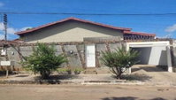 Casa com 2 quartos, 3 banheiros e 1 vaga de garagem, 380 m², ocupada