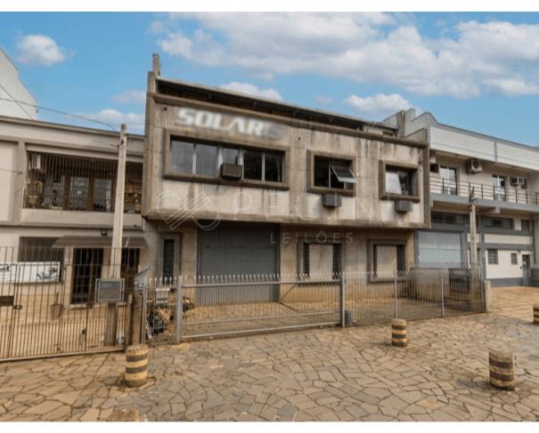 Prédio comercial e residencial – 435,60 m²