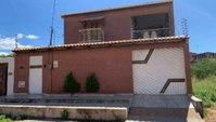 Casa com 2 quartos, 3 banheiros e 1 vaga de garagem