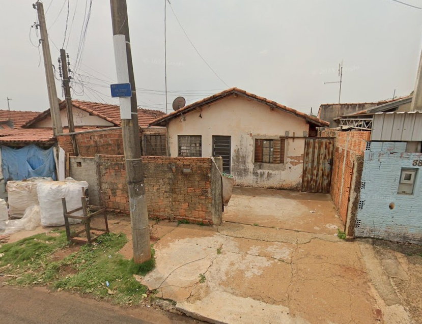 Casa com 131m² em Santa Cruz do Rio Pardo/SP - Oportunidade Judicial