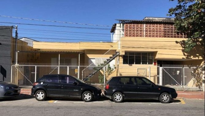 Casa 234 m² com ótimo espaço na Vila Vianelo