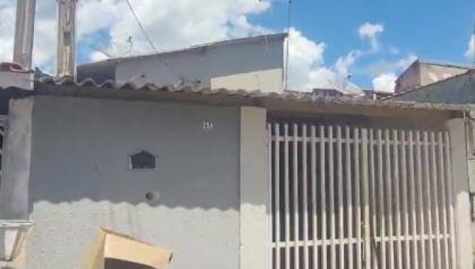 Casa 3 quartos, 2 banheiros, 120m² - Parque Nova Esperança