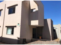 Casa ocupada com 74 m² e 1 vaga em condomínio