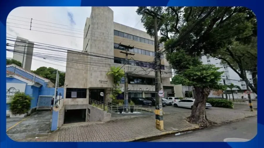Sala Comercial com Vaga de Garagem no Espinheiro