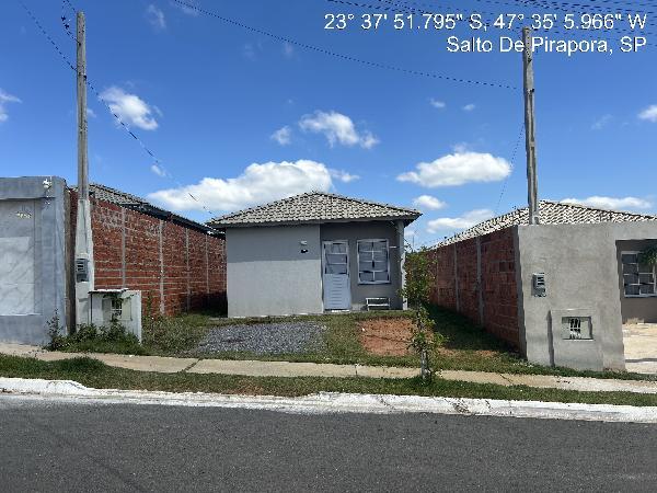 Casa com 2 quartos, 1 banheiro, área construída 45,19m², 1 vaga