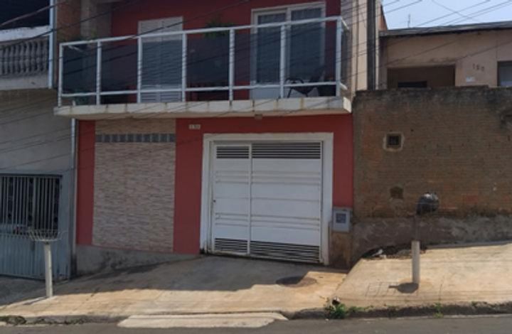 Sobrado 138m², 2 dorms, WC, lavabo
