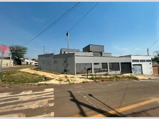 Casa em Aparecida de Goiânia com 82,43m² privativos