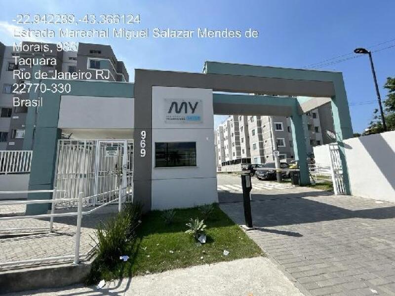 Apartamento com 2 Quartos e Vaga em Condomínio
