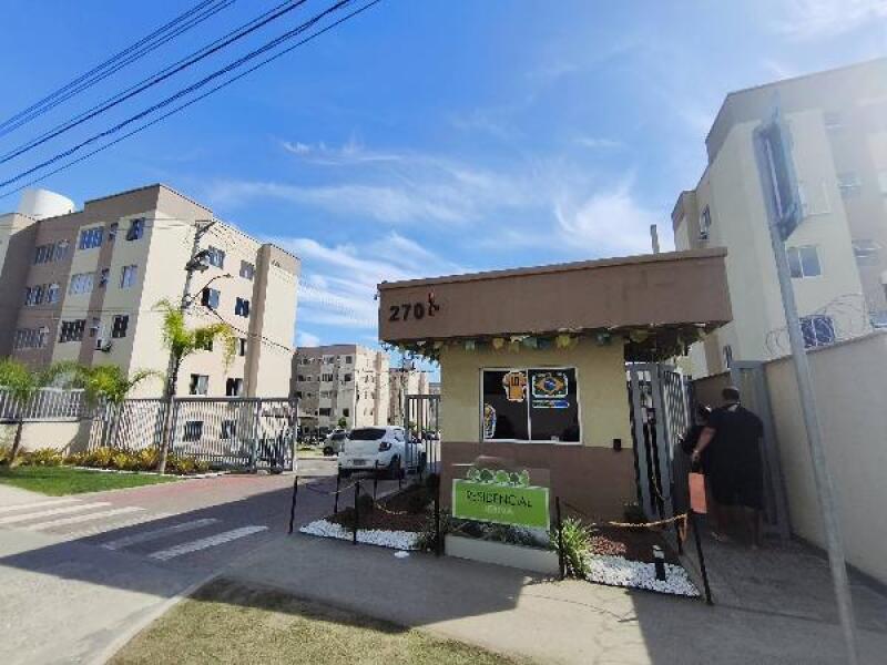 Apartamento com 2 quartos e vaga de garagem em condomínio