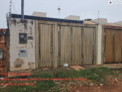 Casa com 2 Quartos e Varanda em Condomínio