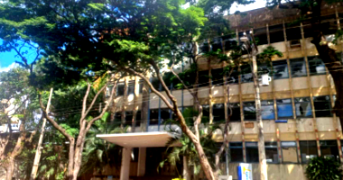 Prédio Industrial com Galpões e Terreno Amplo