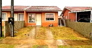Casa com 2 quartos, 1 banheiro, vaga de garagem e 47,52m² privativos